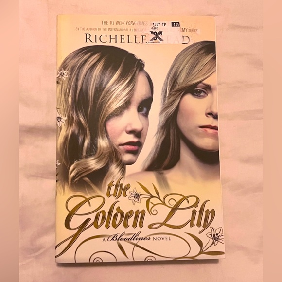 Bloodlines and The Golden Lily by Richelle Mead Book 1 & 2 - Picture 4 of 6